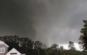 Yikes, That's a bit close... 🌪️ LARGE Tornado Yesterday in Mullica Hill, New Jersey! Permission: Matt DeAngelis | Live Storm Chasers
