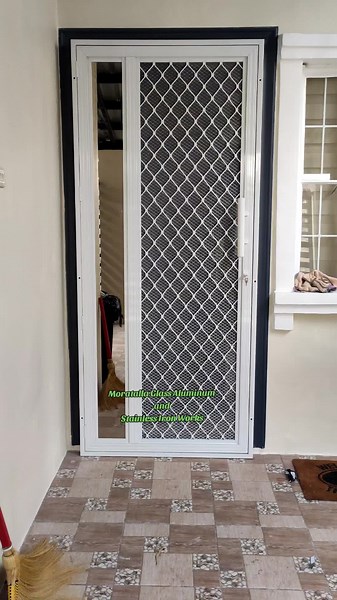 Install Reflective Glass Full Screen Doors Today