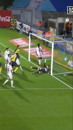 Promise David is in the right place at the right time to give Union Saint-Gilloise the lead ⚽👏