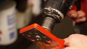 Thread Wizard TV Spot, 'Clean Dirty Bolts'