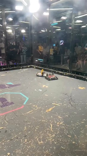 8.5K views · 1.8K reactions | Two HUGE hitting robots in slow motion: Ares vs Deadrise The inner layer is designed to shatter on big hits. There’s a much thicker outer layer with an air gap that provides full protection and allows us to have maximum destruction. | NHRL | Facebook