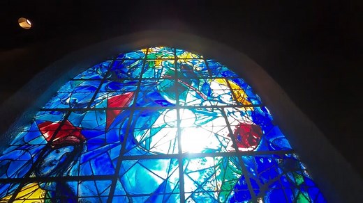 The weekend is almost here! 🤗 Looking for something to do? Let's make some memories on a Road Trip: Close to Home with Brittany Miller tonight at 7PM. | News 12 Long Island