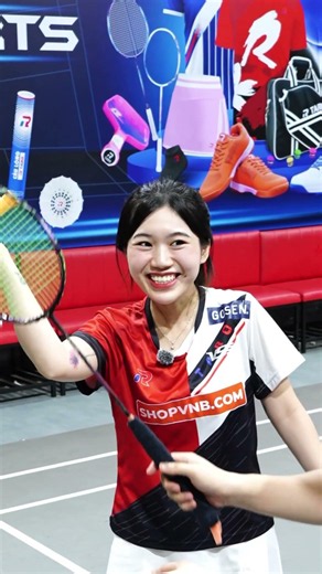 Anh xin phép đụng vào người em nha 😆 #vnb #badminton #caulong #shortsvideo #shorts