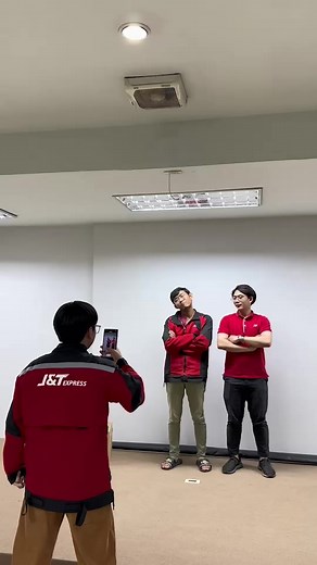 J&T Express เปิดบริการทุกวัน 🥰 ไม่ว่าอยู่จังหวัดไหนเราก็พร้อมไปส่ง🚚 #ขนส่งสีแดง #ขนส่งพัสดุ