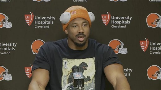 Garrett praises teammates after sack record