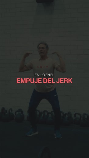 GRIT Programming on Instagram: "¿Te falla esto en el jerk? Uno de los errores más comunes que cometemos es realizar un doble empuje en el jerk. Sin embargo, con este rebote no conseguimos aplicar más velocidad a la barra, sino al revés, nos estamos frenando. Si quieres que tus barras suban rectas, y rápidas para poder mover más peso en el split jerk, busca mantener las piernas fuertes y hacer un sólo empuje. Próximamente nuevas fechas del seminario de haltero. #inthejourneytogreatness"