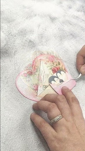 Valentine's Day Mini Album Free Course #checkdescription #scrapbooking #minialbum