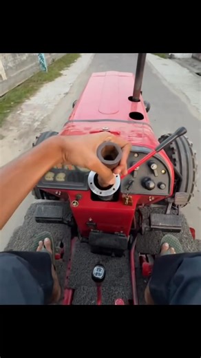 Mahindra tractor drive without string #mahindra #tractor #shortvideos #viralshort