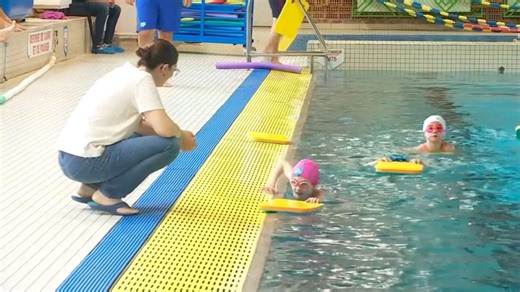 Comment profiter de cours de natation gratuits pour les enfants de 4 à 12 ans