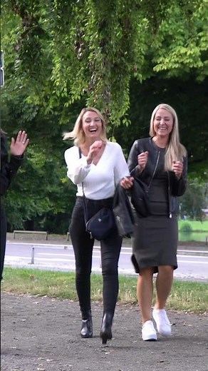 Hey don't move.🤣🤣🤣 #ytshorts #statueprank #comedy #funny