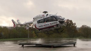 L'hélicoptère médicalisé de Bra-sur-Lienne quotidiennement appelé pour des cas Covid préoccupants - RTBF Actus