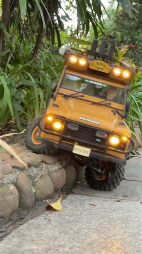 Camel Trophy Defender in Action 🔥 #shorts