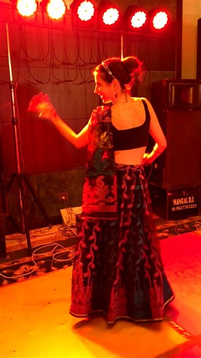 Dress made out of a Sari for an Indian Wedding ✂️💃