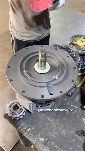 5.5M views · 51K reactions | Hydraulic Motor Assembly Process . #automobile #mechanic #automechanic #auto #carsrepair #mechanicsteve #restoration #mechanics #carsrestoration #cars | Mechanic Steve | Facebook
