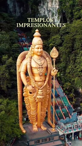 ¿cuánto cuesta viajar a Malasia, es barato viajar a Kuala Lumpur y qué lugares visitar en Malasia? 🇲🇾✨ En Kuala Lumpur puedes dormir con vista a las Torres Petronas desde $23, comer por menos de $4 y moverte por casi nada. Pero lo mejor está fuera: Cameron Highlands, Perhentian Islands, Penang, Malaca y Langkawi. Guarda este video antes de viajar a Malasia ✈️ #malaysia #viajesbaratos #travelasia #viajarasia #fyp