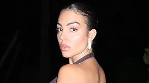 'Imagine being Ronaldo...' say fans as Georgina flaunts curves in thong bikini