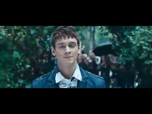 Guy killed by an arrow in movie 1