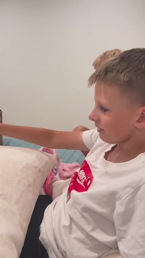 Why is this so funny?? 😂 It’s the little things in life. #laugh | Love For Luke