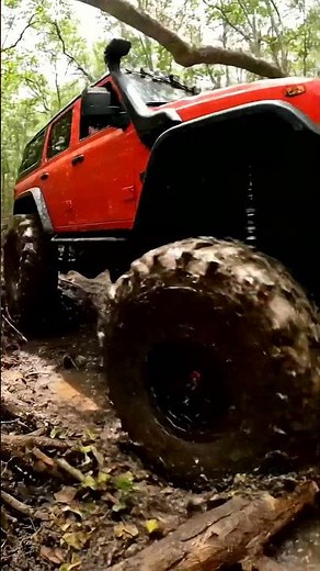 Epic 4x4 Mudding: Conquering the Root Jungle Trail! 🌳💦