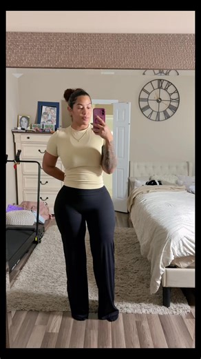 Tierra Chanice on Instagram: "Wide legged workout pants will do it for me every time! I absolutely love these pants LINK https://www.tiktok.com/t/ZP91hKTVGcHqN-BdLrG/ #tiktokfinds #gymfit #fyp"