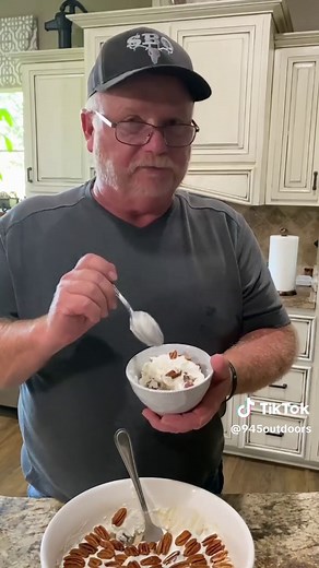 Delicious Grape Salad with Cream Cheese Recipe