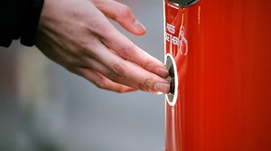 259K views · 2.2K reactions | Zwischen Freund und fremd liegt manchmal nur ein Knopfdruck. #NESCAFÉ | NESCAFÉ | Facebook