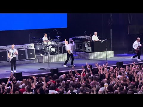Status Quo - Caroline (LIVE Madrid 2024 Noches del Botánico)