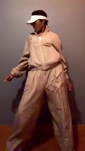 Feeling like sum. | reggie couz singing muni long made for me