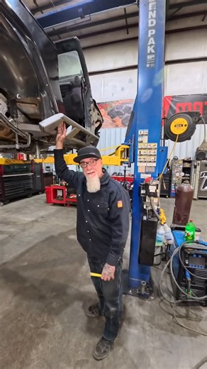 Motobilt on Instagram: "We teased the new JK roll cage earlier this week but we are not done yet. Check out these new 2 door stretch frame mounted rockers that are in the works. Follow along as Bender tells us about the new version of these two door rockers. From the stretched design to the superior mounting structure you can see how much thought went into this new setup. Stay tuned for more and tell us how much you plan on stretching your 2 door JK in the rear. #motobilt #jeepjk #stretchedjeep 