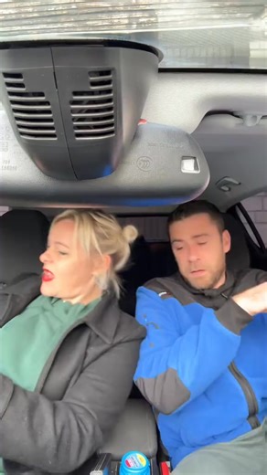 13K views · 276 reactions | Mode avion !!藍藍 | im & Langdon | Facebook