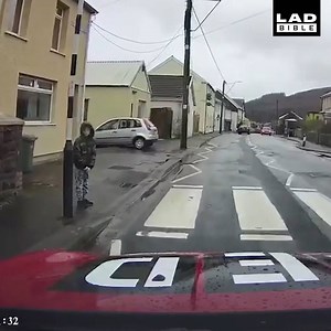 Kids these days are so cheeky 😱🖕🏻 | LADbible