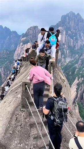 China’s Easy Mountain Climb