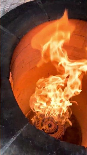 Americans roast marshmallows; Turks roast pita like they’re forging steel.