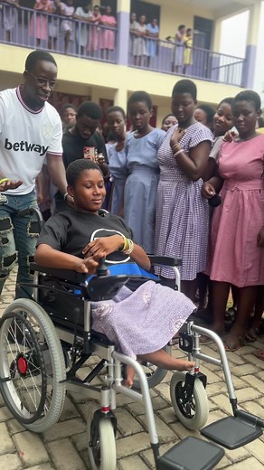 Who is cutting onions?😭 Just like that now she can go anywhere with ease❤️ @DopeNation