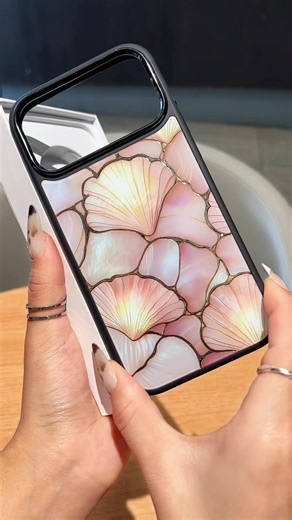 Elegant and vintage shell case for your lovers ✨#shell #phonecase #giftguide #magsafe #magsafecase #iphone17promax hh