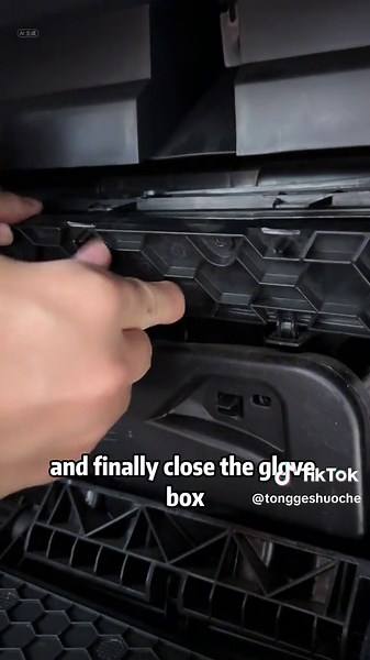 Save Money by Learning Car Repair Tips at Home