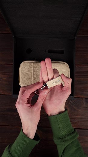 Handmade Leather Phone Bag for Everyday Style