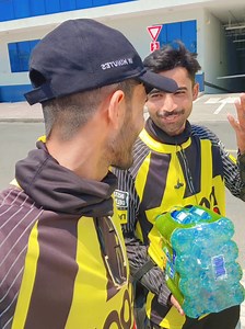 Four water and one package order Dubai — delivery story