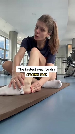 Effective Winter Foot Care Tips for Dry and Cracked Feet