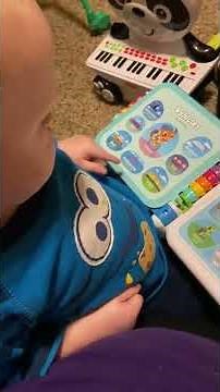 LeapFrog Learning Friends 100 Words Book - Video 13