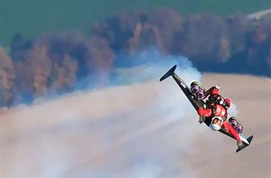 Yves Rossy Jetpack Man Peforms Two Aerial Loops (Video)