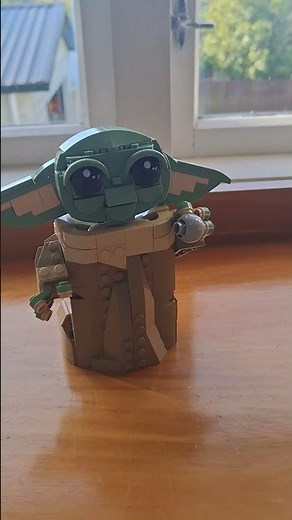 Lego UCS Grogu Build