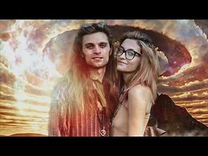 Paris Jackson - Broken Flashlight
