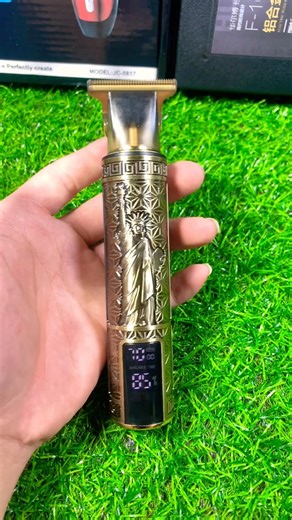 Tông đơ cao cấp T9pro thiết kế kim loại , đèn led báo pin