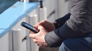 Slowing spread of COVID-19 with contact tracing apps