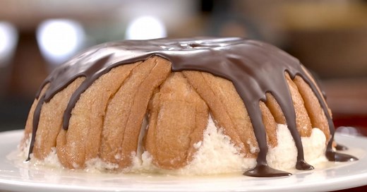 Charlotte poire et chocolat par Laurent Mariotte