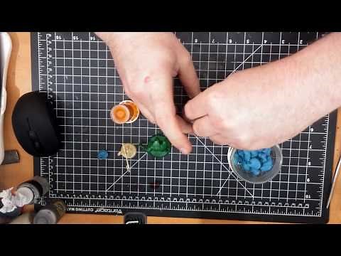 How To: Use Blu-Tac for miniature painting