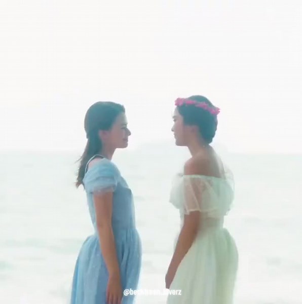 Adorable Beach Love Moment with ANILPIN