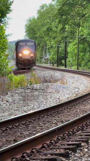Amtrak runs through Point of Rocks tunnel on the wat to Harpers Ferry National Historical Park #trains #reels #train #reelsinstagram #railroadhistory | Big Trains