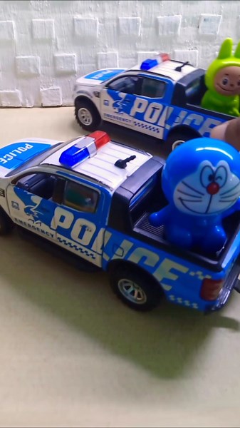 🚔 Police Car ASMR 🚨 Dora ❤️ or labubu? Which Is Your Favorite? 👇 Subscribe!